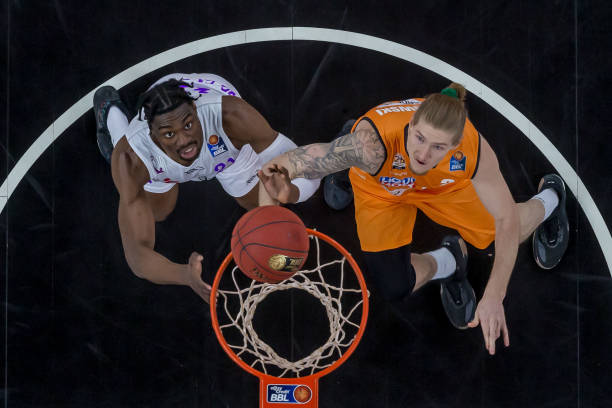 件与俱乐部 件与俱乐部